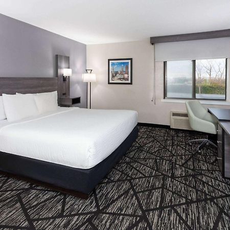 La Quinta Inn By Wyndham Cleveland Индипендънс Екстериор снимка