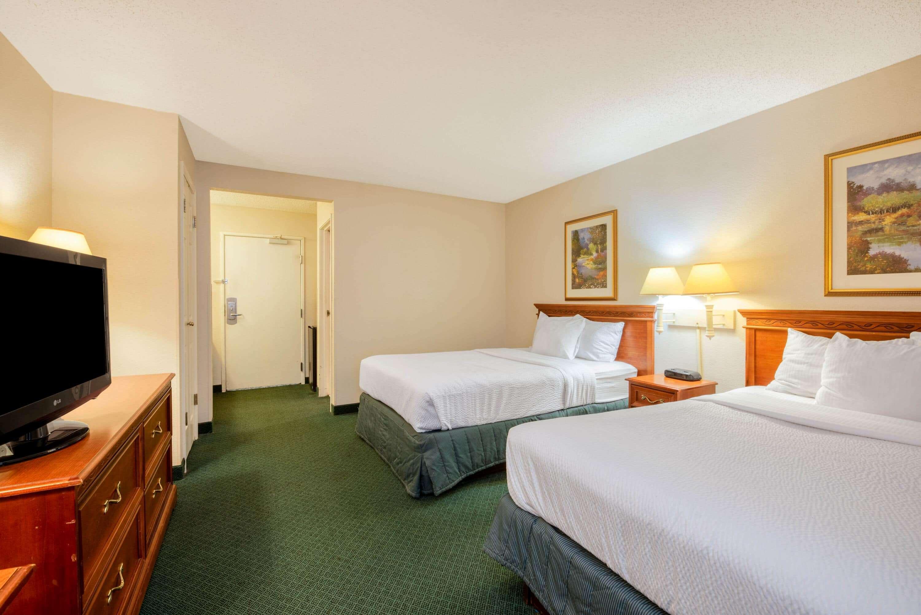 La Quinta Inn By Wyndham Cleveland Индипендънс Екстериор снимка