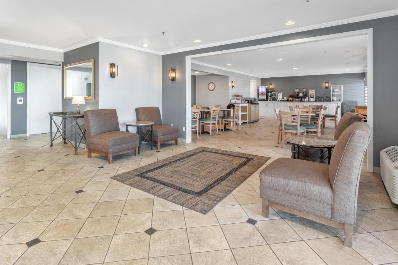 La Quinta Inn By Wyndham Cleveland Индипендънс Екстериор снимка