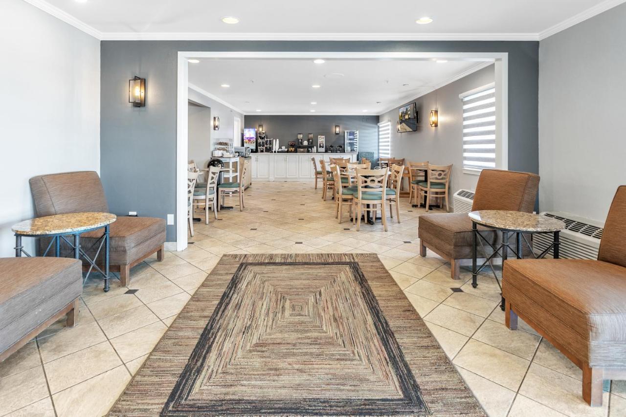 La Quinta Inn By Wyndham Cleveland Индипендънс Екстериор снимка