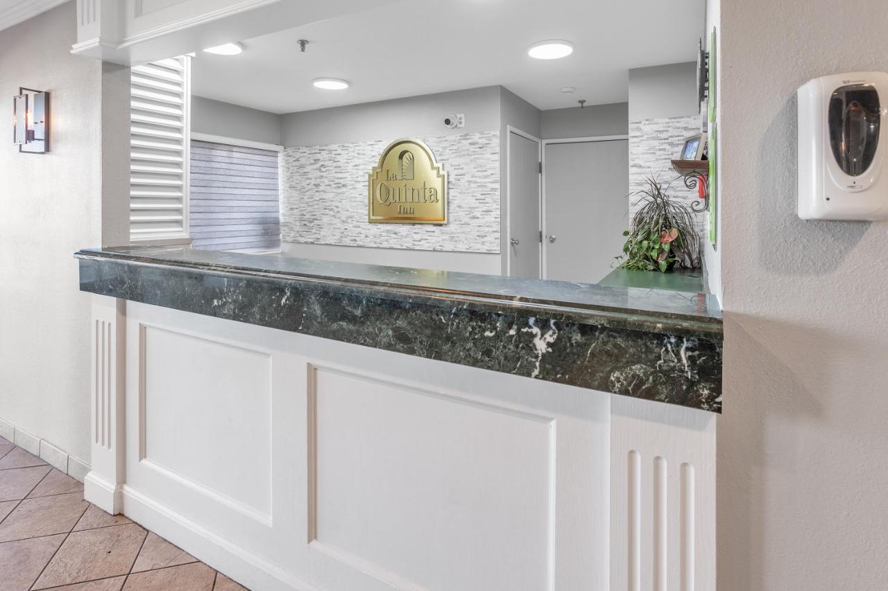 La Quinta Inn By Wyndham Cleveland Индипендънс Екстериор снимка