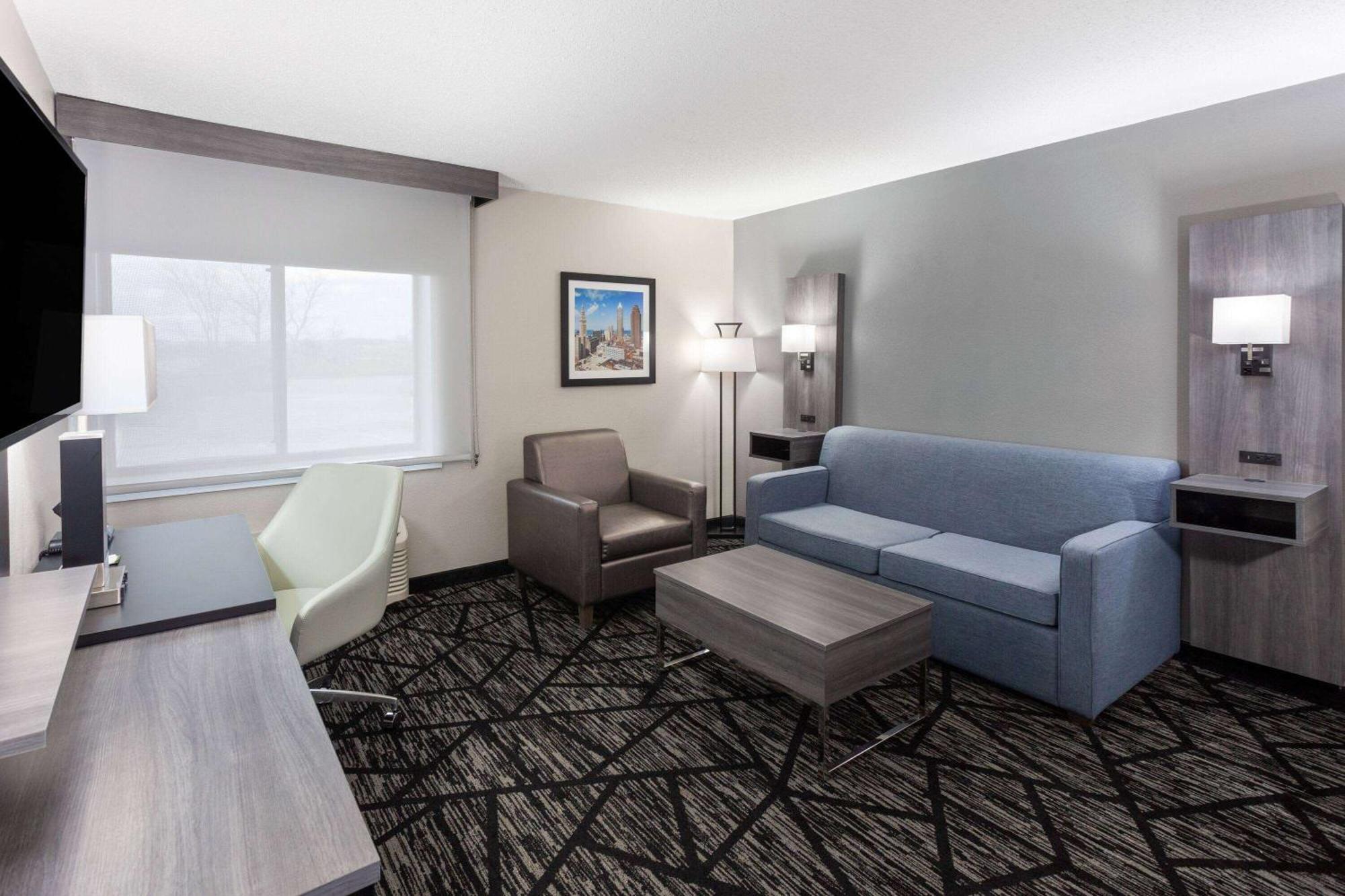 La Quinta Inn By Wyndham Cleveland Индипендънс Екстериор снимка